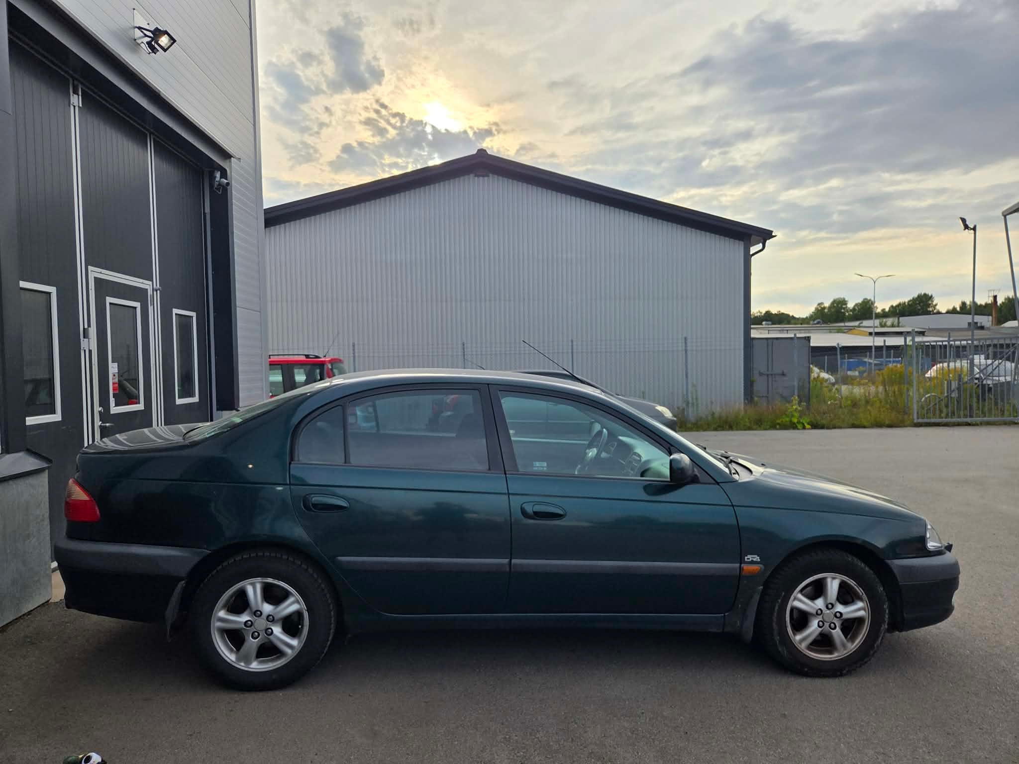 Toyota Avensis Sedan 2.0 D4 VVT-i 2001, bild 3/44