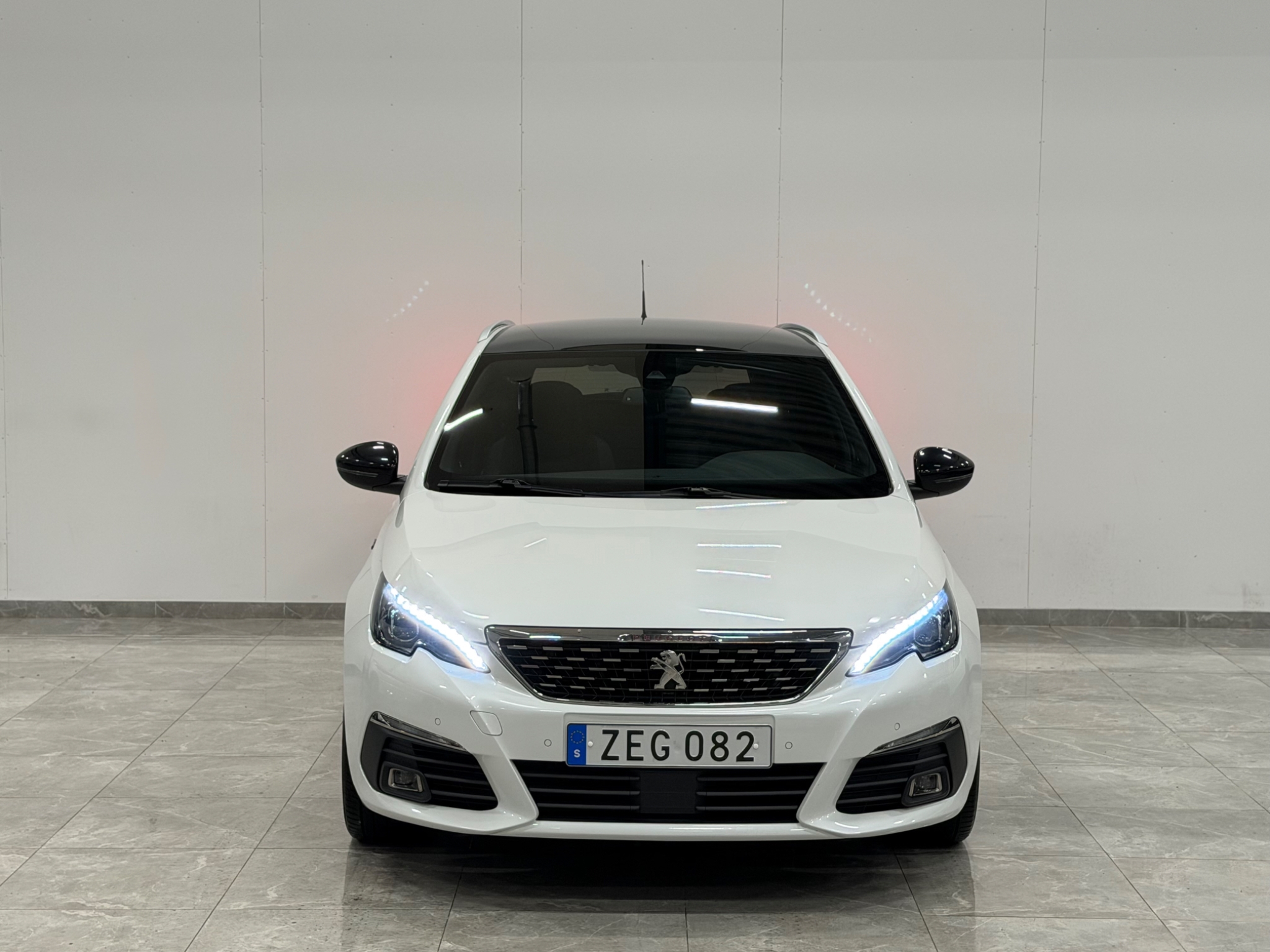 Peugeot 308 2018, bild 6/10