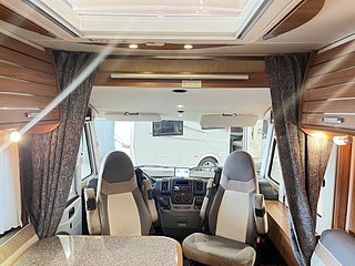 Husbil-integrerad Dethleffs ESPRIT I 6810 12 av 26