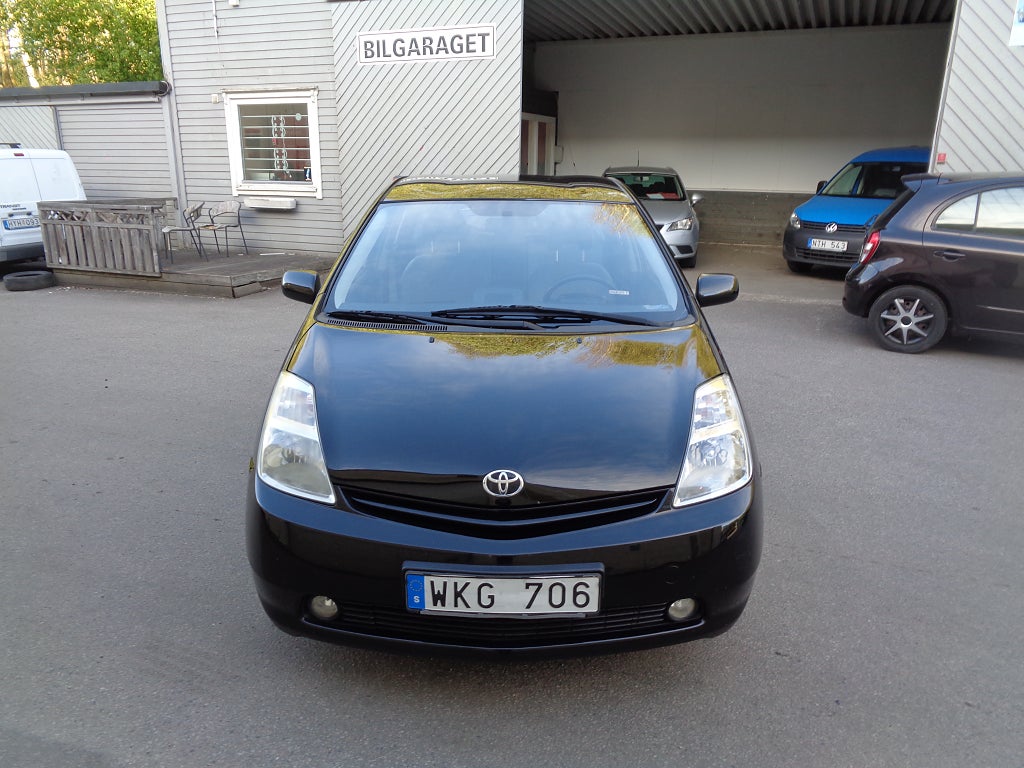 Toyota Prius 1.5 VVT-i + 3CM CVT Euro 4