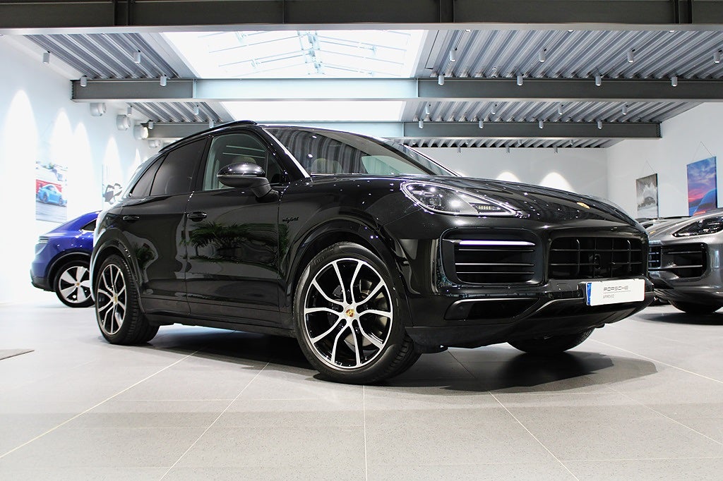 Porsche Cayenne E-HYBRID PLATINUM EDITION
