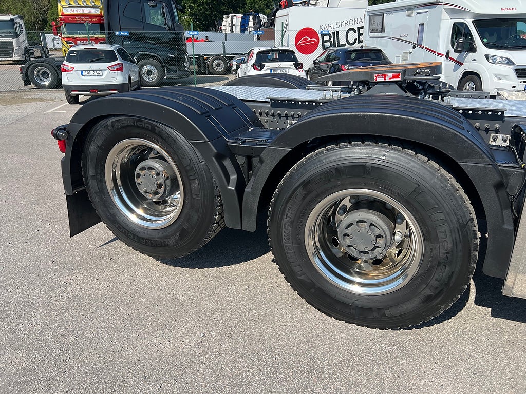 Volvo FH13 540 6x4 Dragbil Lyftbar Tandem Axel, Hydraulik, Fullutrust.