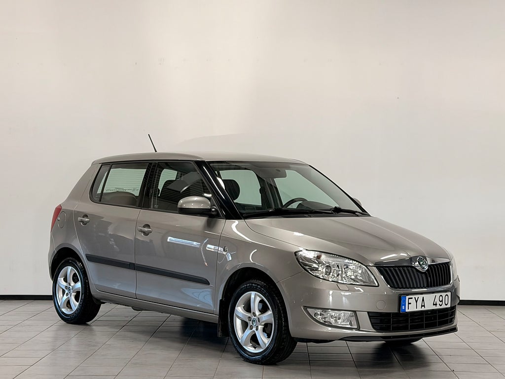Skoda Fabia 1.2 TSI Elegance | 7276mil | Svensksåld | AC | Farthåll