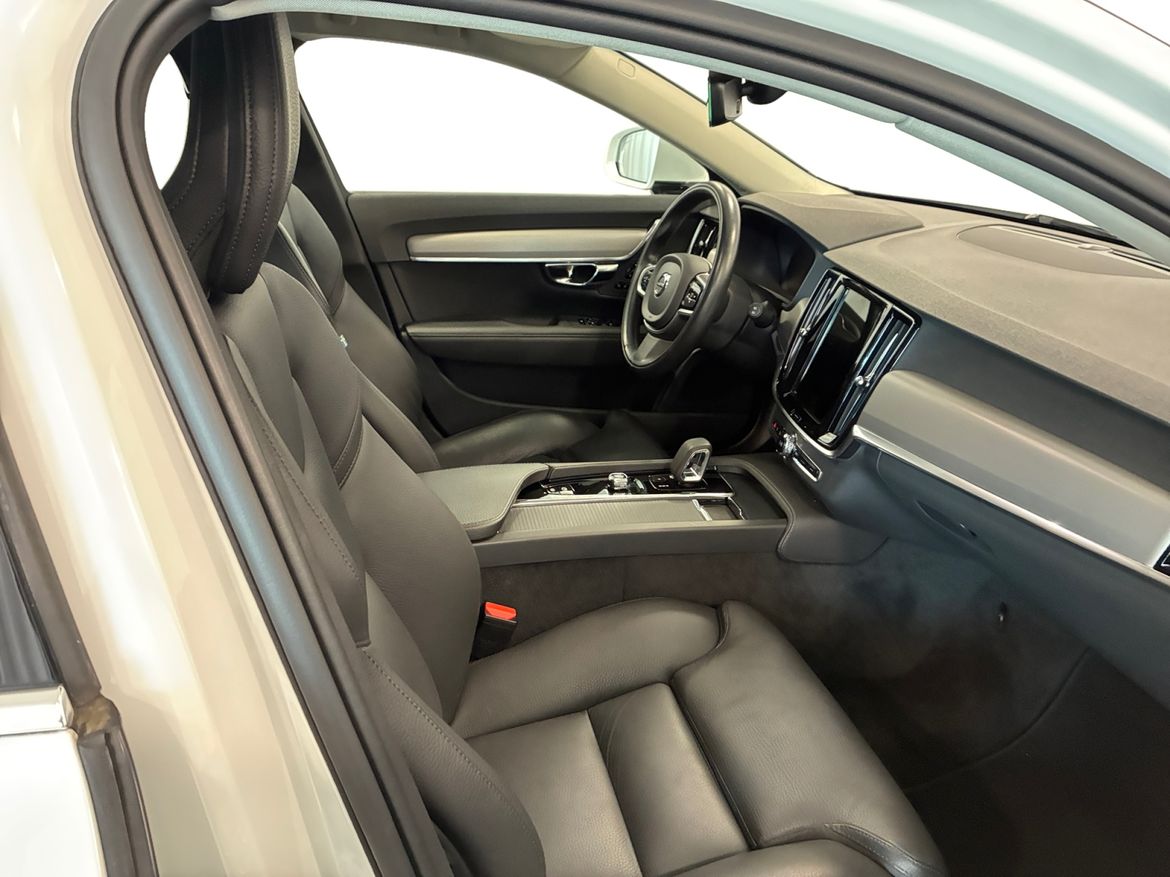 Volvo V90 B4 AWD Diesel Mom Adv Edt 2022, bild 4/43