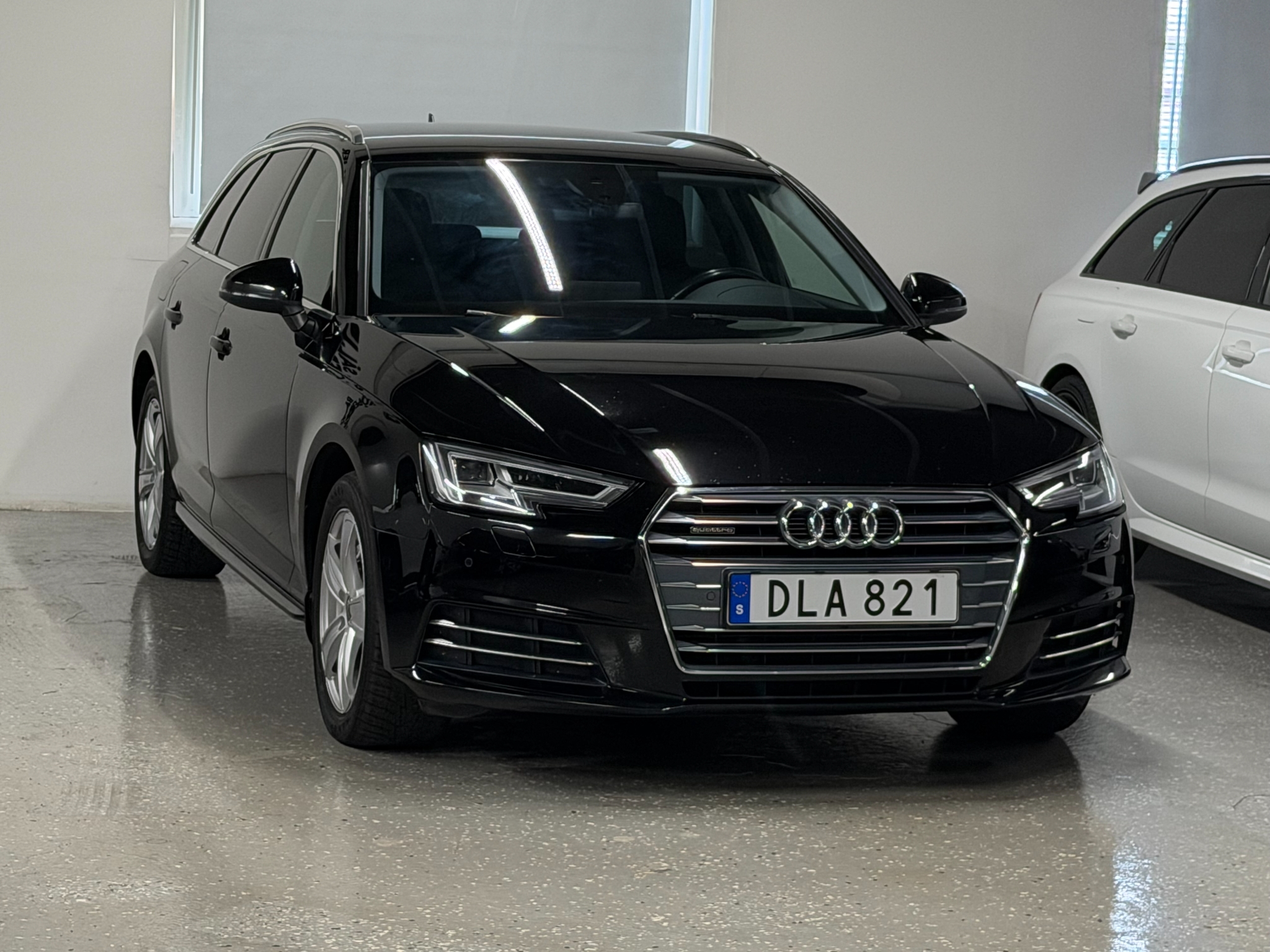 Audi A4 2018, bild 4/56