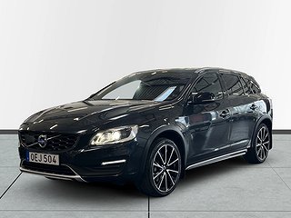 Volvo V60 Cross Country D3 Momentum S&V-hjul/Drag/Värmare