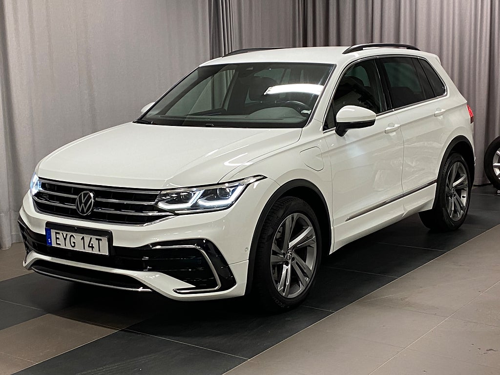 Volkswagen Tiguan eHybrid R-Line 245hk Dragpaket Navi IQ