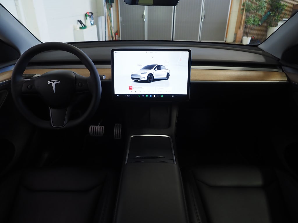 Tesla Model Y Performance 534hk AWD | Dragkrok | Panorama | Moms | 2023