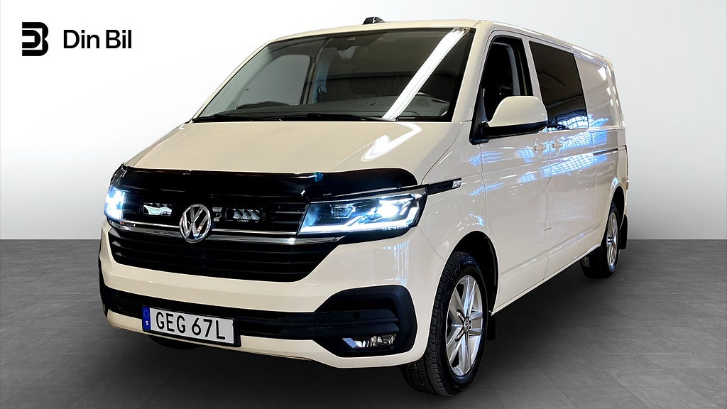 Volkswagen Transporter T6.1 Kombi kort hjulbas DSG 4M 204hk/Läderklädsel /LED-ramp