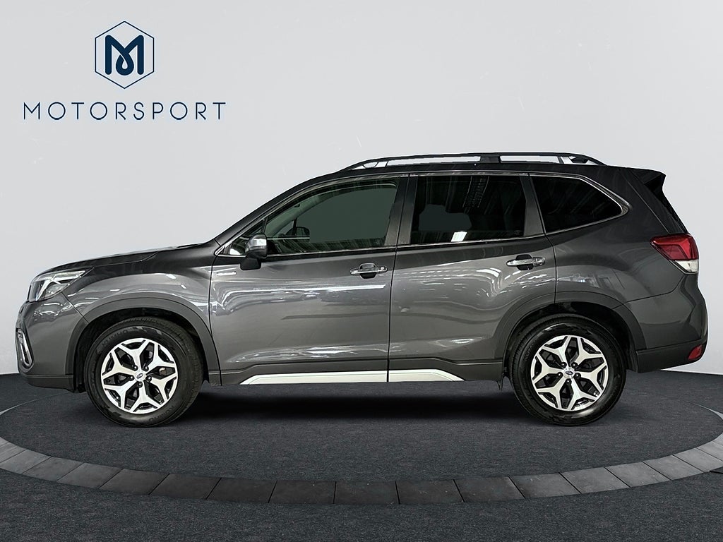 Subaru Forester e-Boxer Dragkrok Bkamera Adapt Farth Rattvärme Carplay bild 2