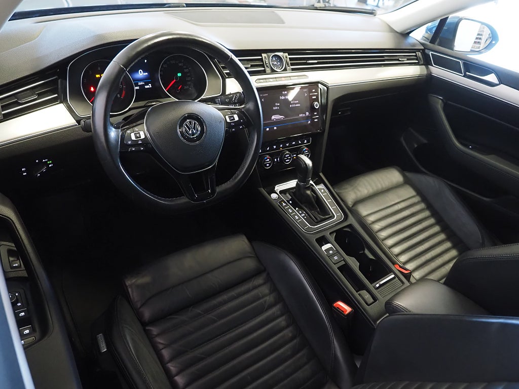 Volkswagen Passat Sportscombi 2.0 TSI 220hk GT Drag Kamera P-Värm Läder 2018