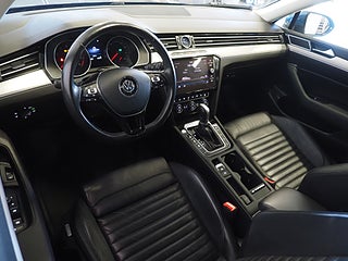 Kombi Volkswagen Passat 15 av 27
