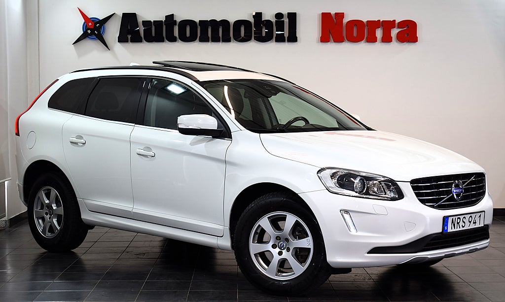 Volvo XC60 D4 AWD Momentum Business Edition Pano/ Drag
