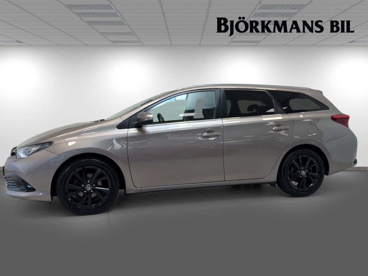 Toyota Auris 2015, bild 4/10