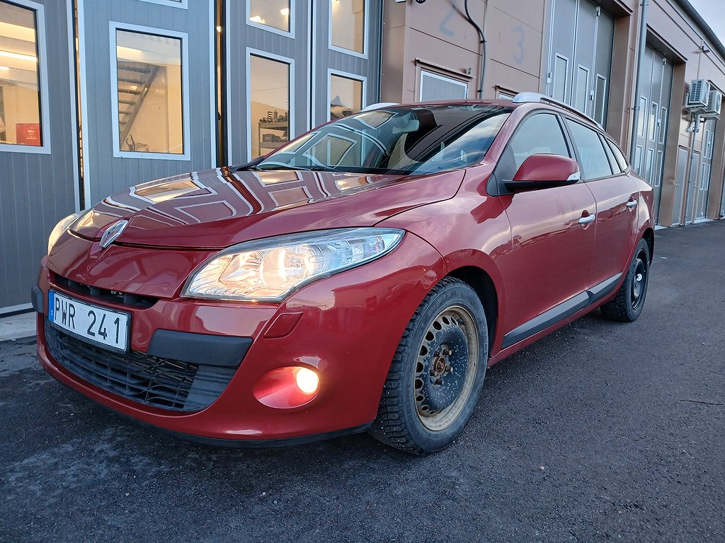 Renault Mégane Grandtour 1.5 dCi DCT AUTOMAT, NYSERVAD