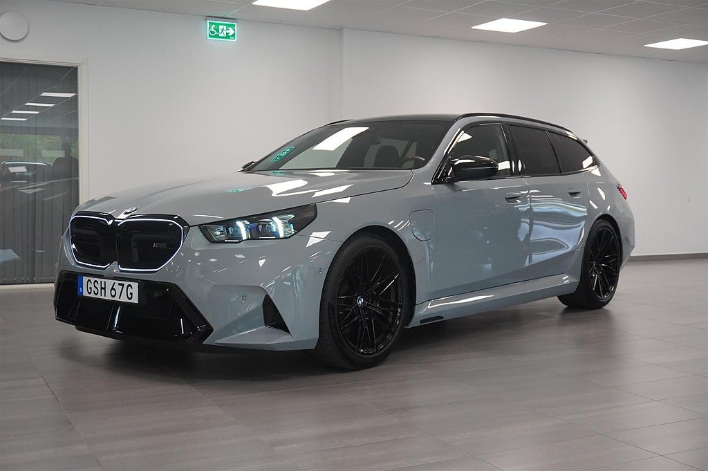 BMW M5 Touring Innovation DAP Pano Bw Drag | Ränta 3,95%