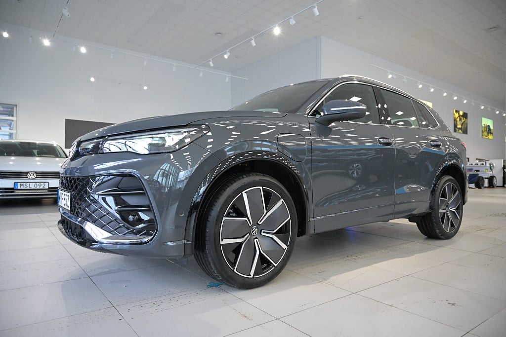 Volkswagen Tiguan eHybrid R-Line SWE - SUPERKAMPANJ T.O.M 31/1!*