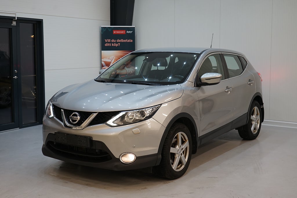 Nissan Qashqai 1.6 dCi //  Automat // Panormaglasstak //SUV // Navi //