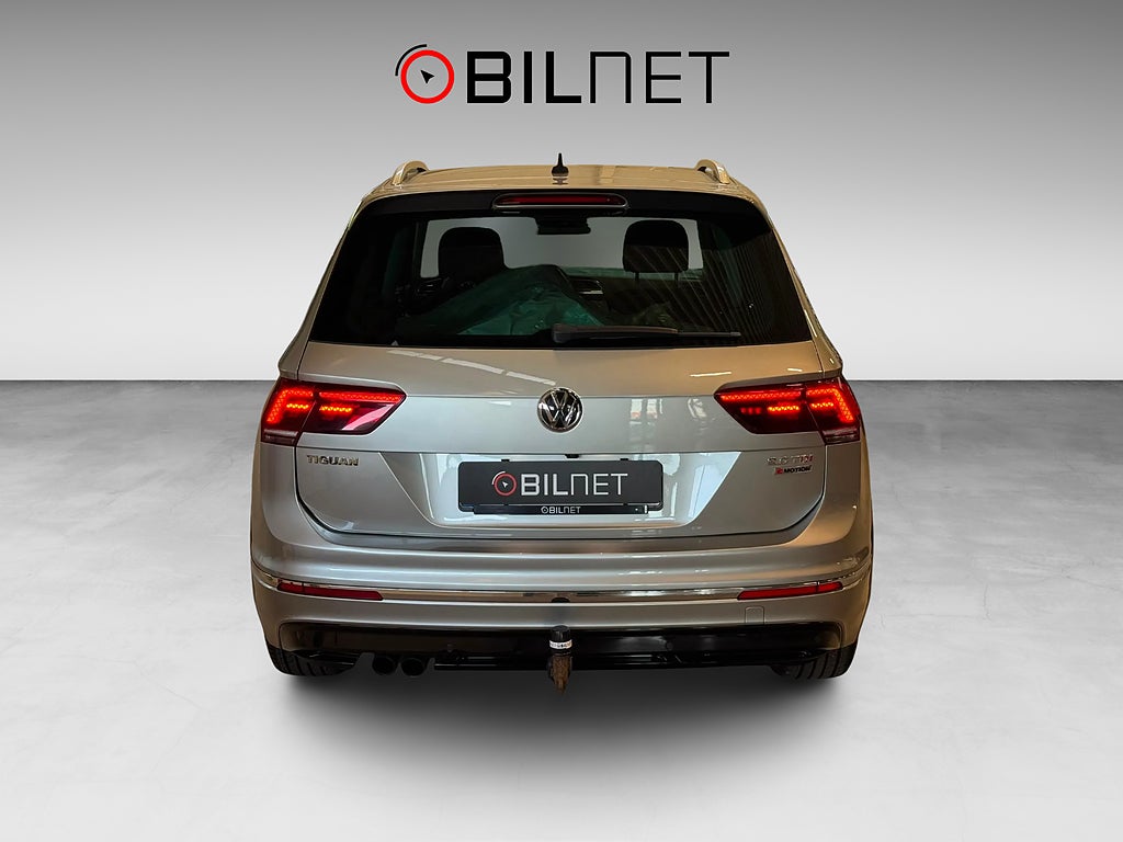 Volkswagen Tiguan 2.0 TDI R-Line Värmare Drag Kamera 20"