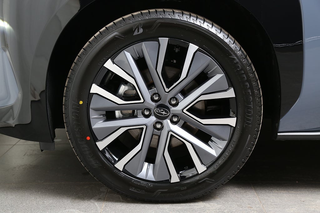 Subaru Solterra Touring | 74.7 kWh 343hk AWD 2026