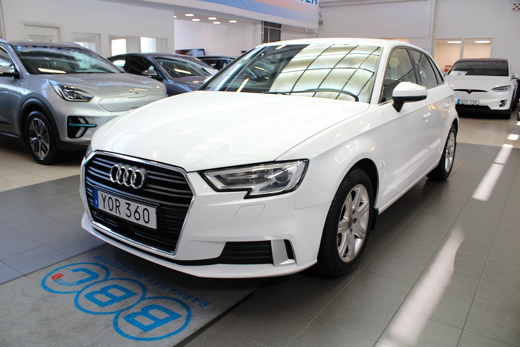 Audi A3 Sportback 1.6 TDI Proline Sport PDC M-Värmare Euro 6