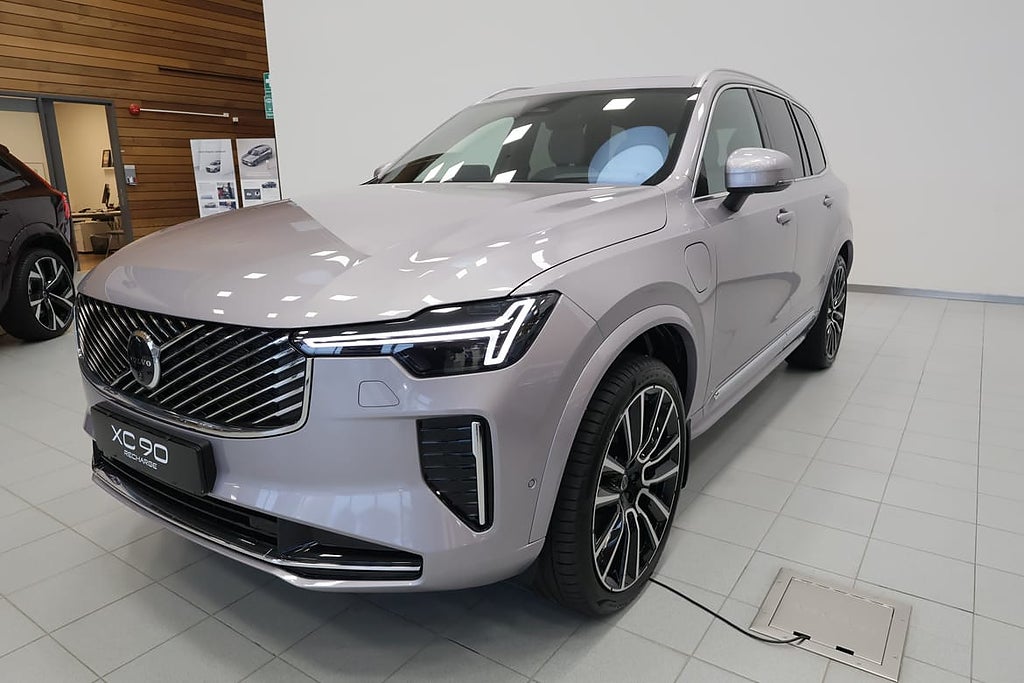 Volvo XC90 T8 Ultra Bright