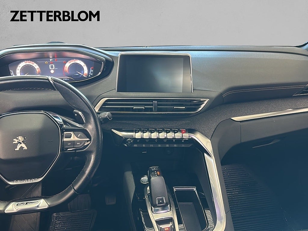 SUV Peugeot 3008 10 av 17
