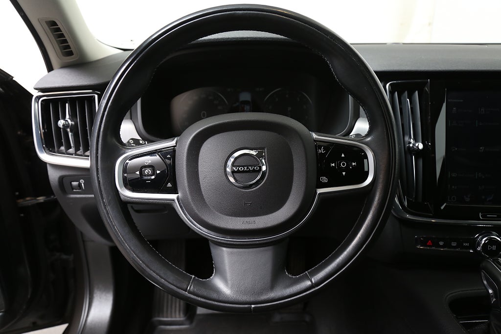 Volvo V90 T4 190hk Momentum SE Aut Head-up Kamera VOC Drag 2019