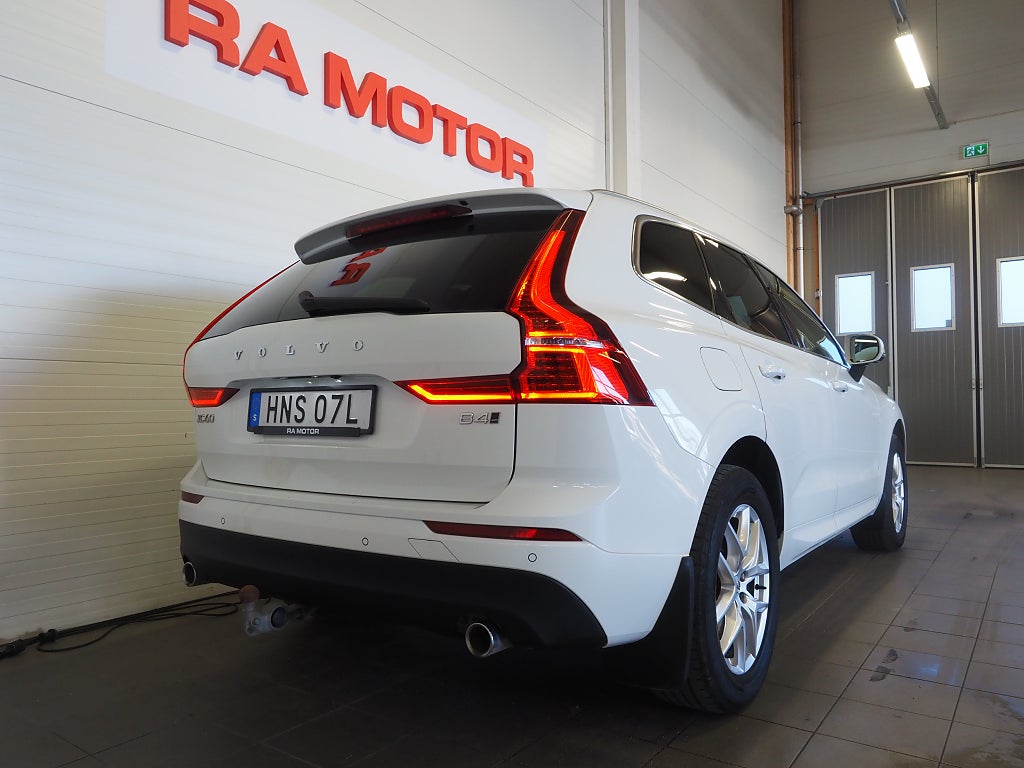 Volvo XC60 B4 AWD Geartronic Momentum 360° Pano Drag Navi Värm 2020
