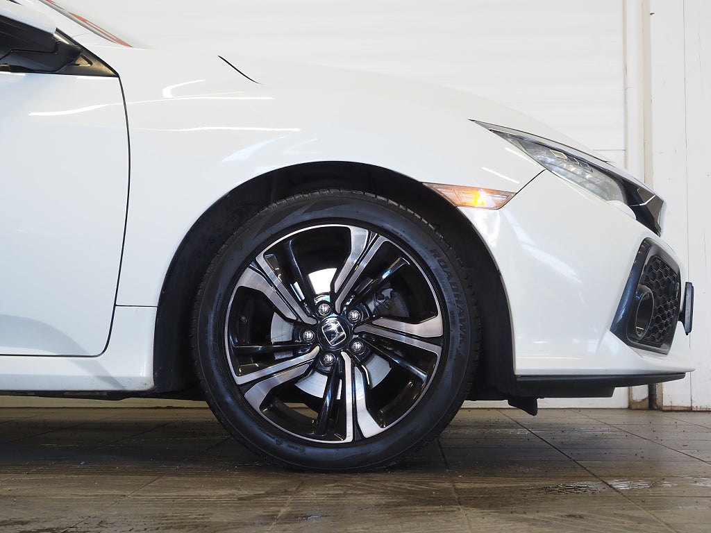 Honda Civic 1.5 i-VTEC Turbo 182hk Prestige |Pano|Kamera|Nav|Skinn| 2017