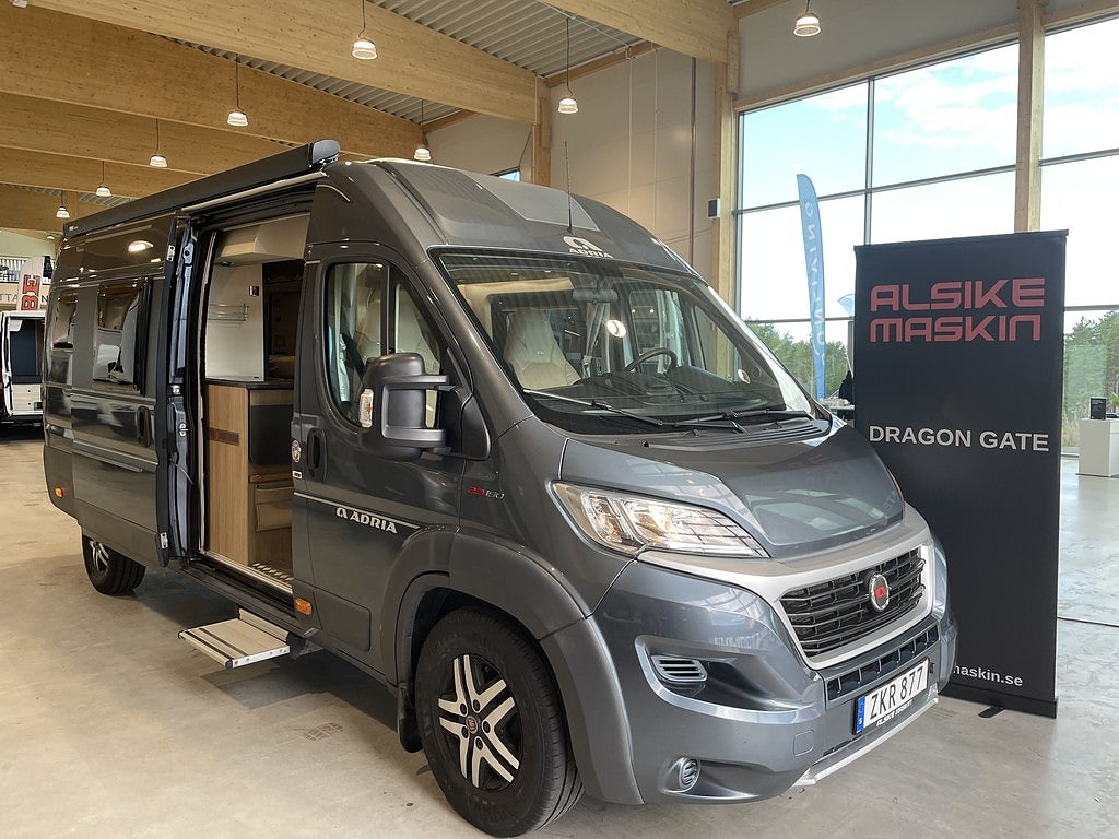Adria Twin 640 SLX /Långbäddar/Dragkrok/Solcell