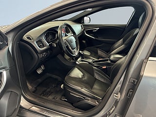 Volvo V40 D3 Geartronic R-Design VOC/S&V-Hjul/Dvärm/Navigation/BT – bild 7