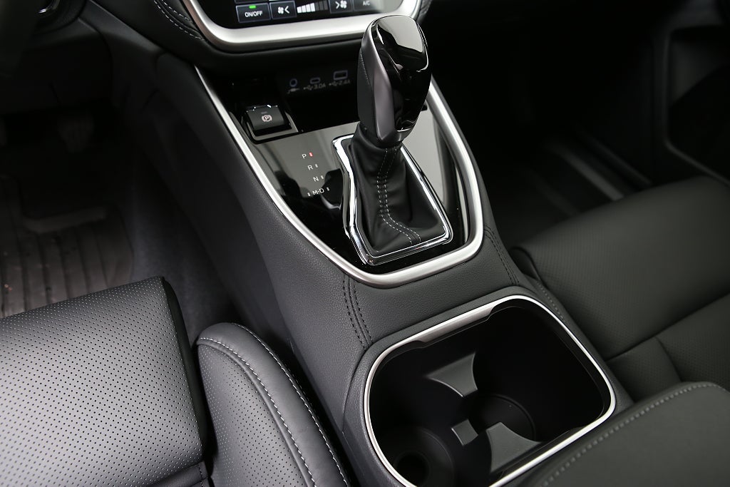 Subaru Outback Limited | 3 fria Service.