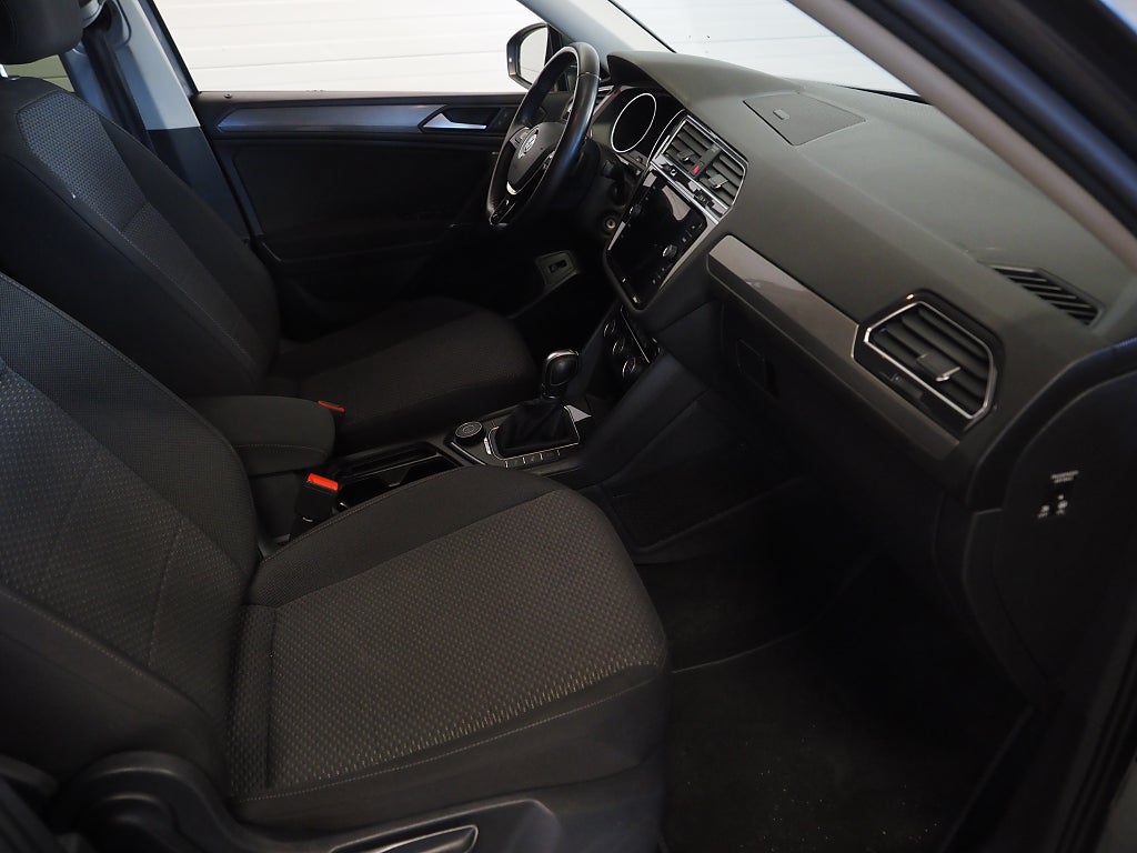 Volkswagen Tiguan Allspace 2.0 TSI 4Motion 190hk R-Line P-Värm Drag B-Kam 2019