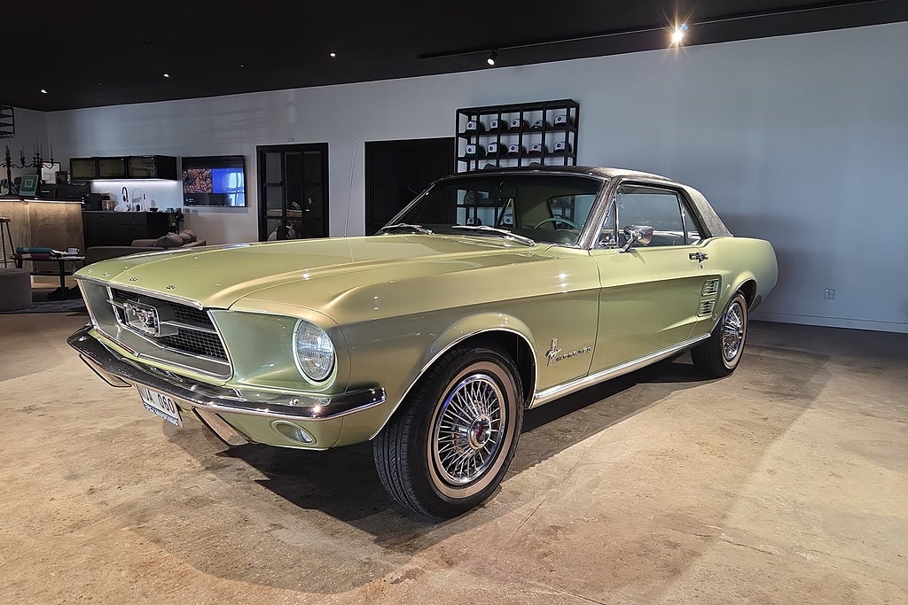 Ford Mustang Hardtop  V8 -67