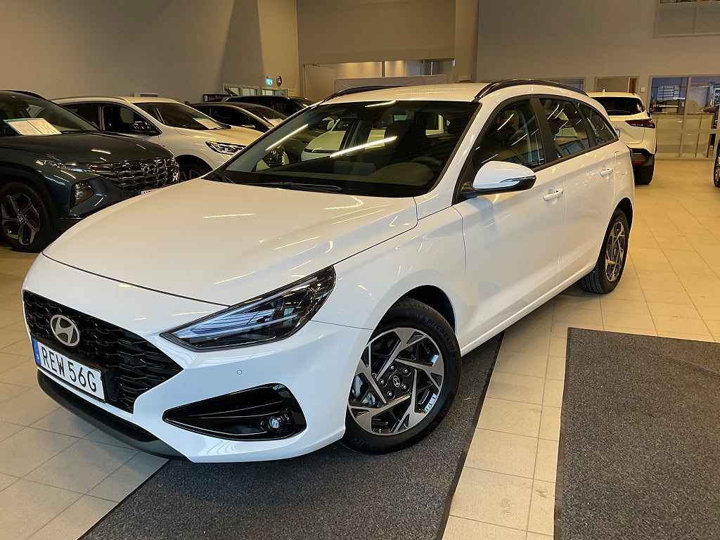 Hyundai i30 Kombi 1.0 T-GDI DCT Euro 6 Essential Ink.V-hjul