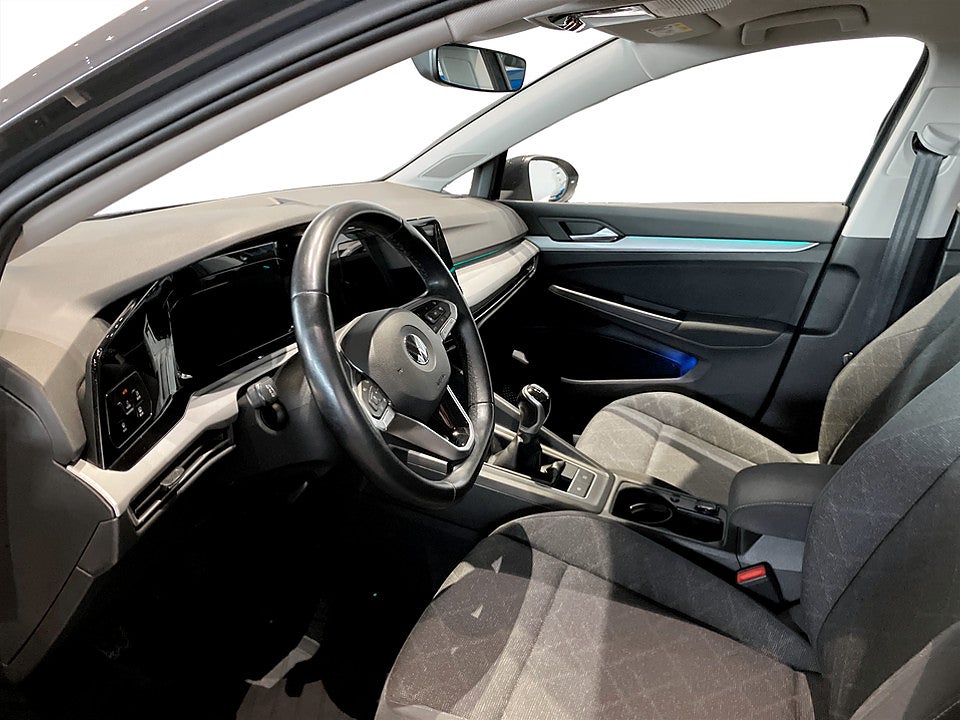 Bild på Volkswagen Golf Base 1.0 TSI 110hk BLUETOOTH FARTHÅLLARE