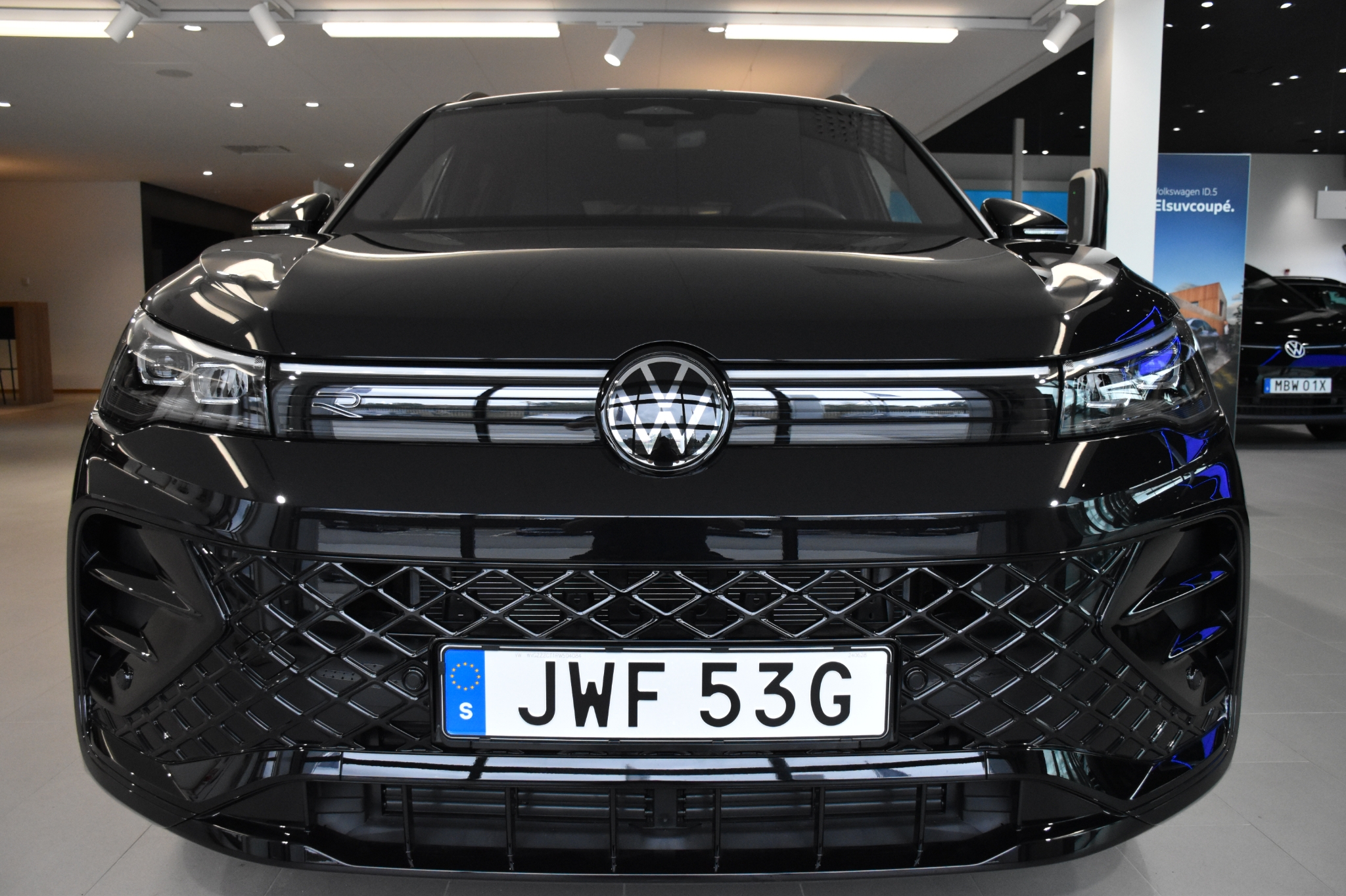 Volkswagen Tiguan Nya 2.0 TDI 4M R-Line 2024, bild 2/53