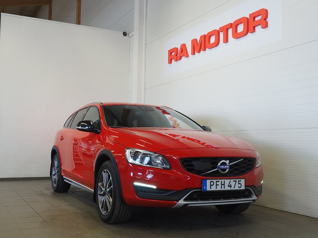 Volvo V60 Cross Country D4 Geartronic 190hk Summum Värmare Skinn P-Sen 2017