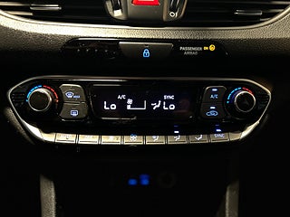 Hyundai i30 Fastback 1.4 T-GDi Trend Värmare/SoV/Kamera/Carplay – bild 17