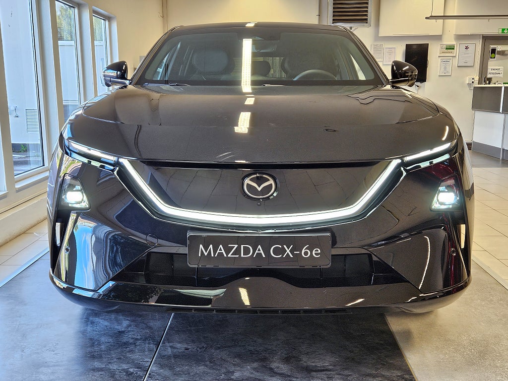 Mazda CX-6e 2026 - miniatyr 2