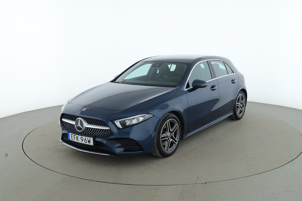 Mercedes-Benz A180 AMG Line / CarPlay, Keyless, Kamera