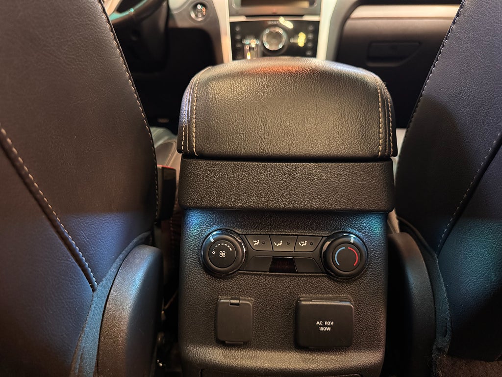 Ford Explorer 2013 - miniatyr 34