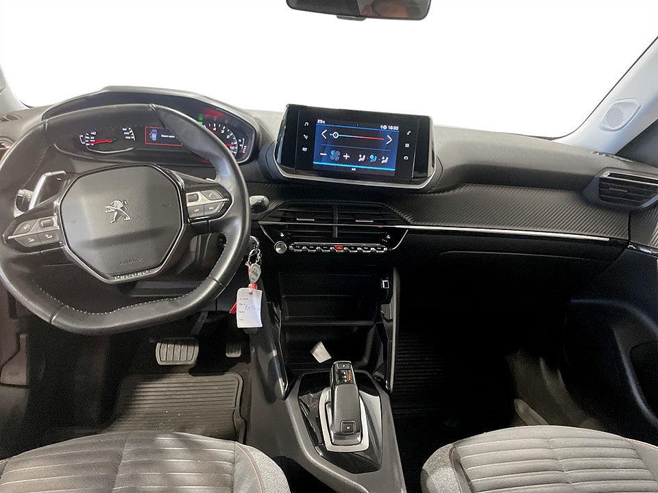 Bild på Peugeot 2008 Active 1.2 PT 130hk Aut B-KAMERA CARPLAY