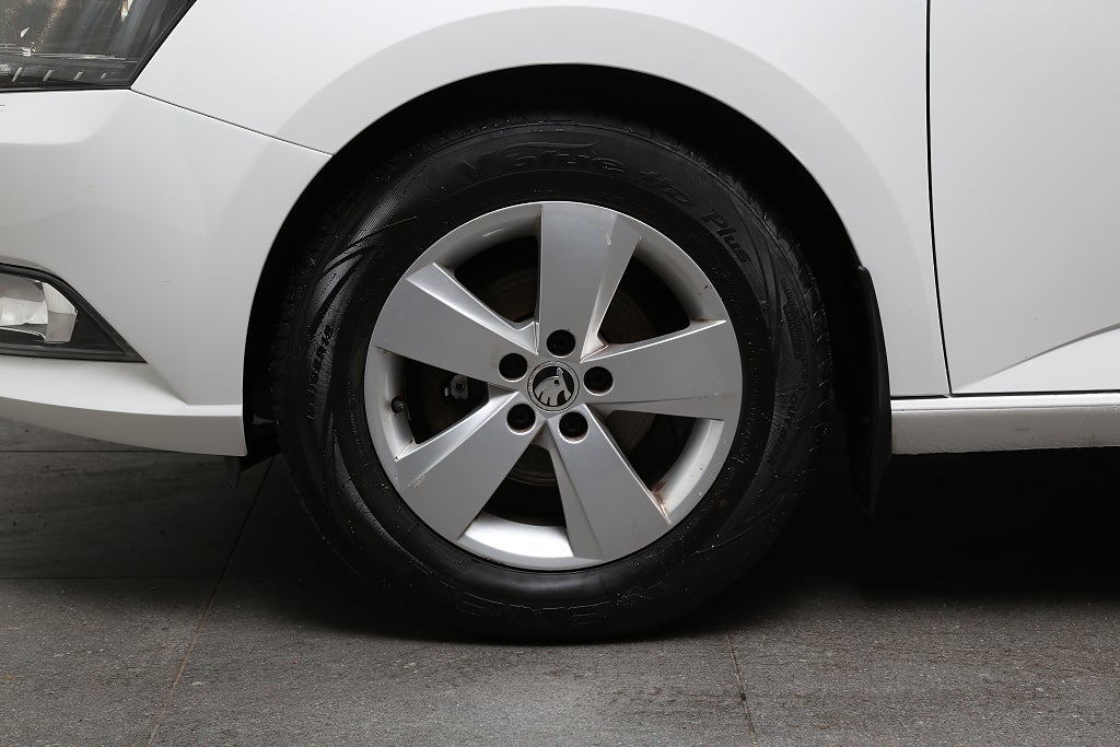 Skoda Fabia 1,2 TSI 90hk Style Kombi Motorvärmaren 2017