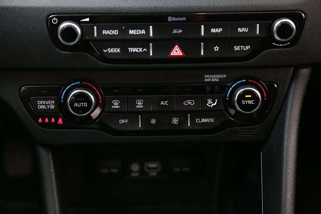 Kia Niro P-HEV 141hk Advance Plus Aut Motorv Dragkrok 2018