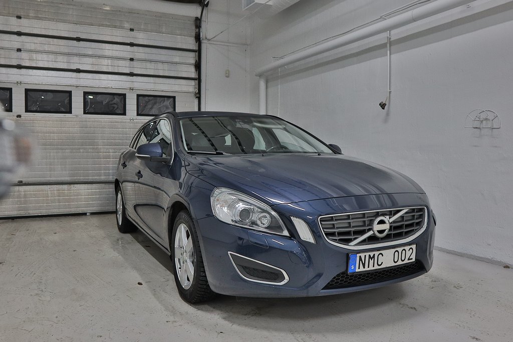 Volvo V60 D2 Momentum S+V/Kam-bytt/Fullservad