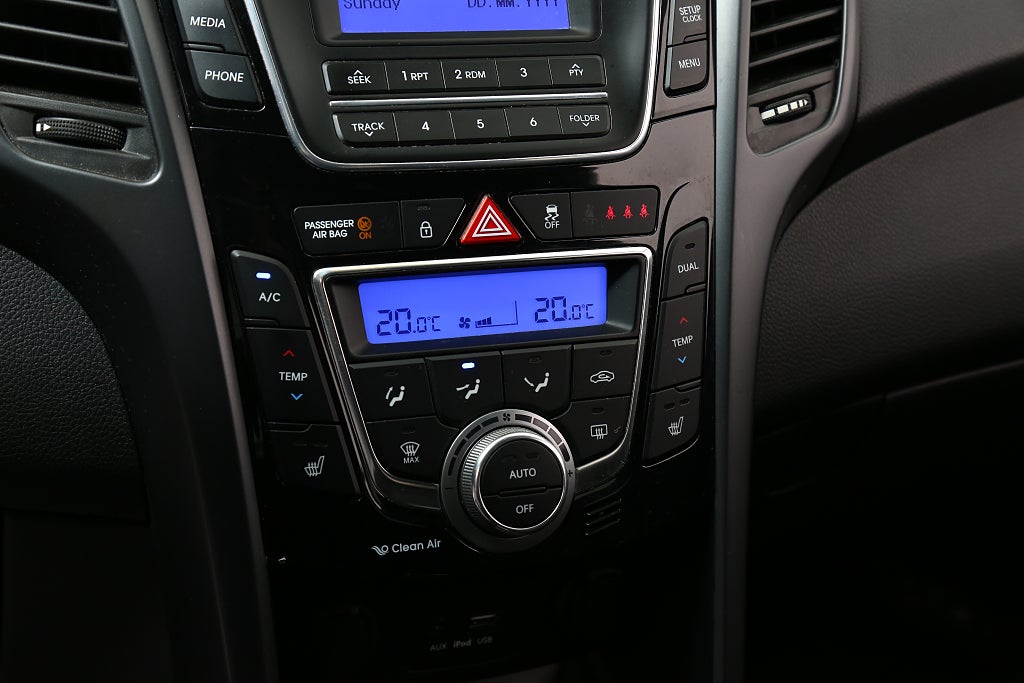 Hyundai i30 1,6 CRDi 136hk GO! Edition Kombi Motorvärmare Dragkrok