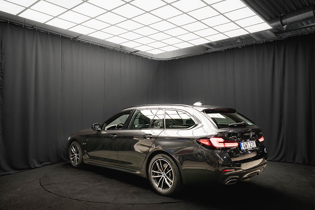 BMW 530e xDrive M Sport LASER DRAG DAKOTA-LÄDER MOMS 292hk