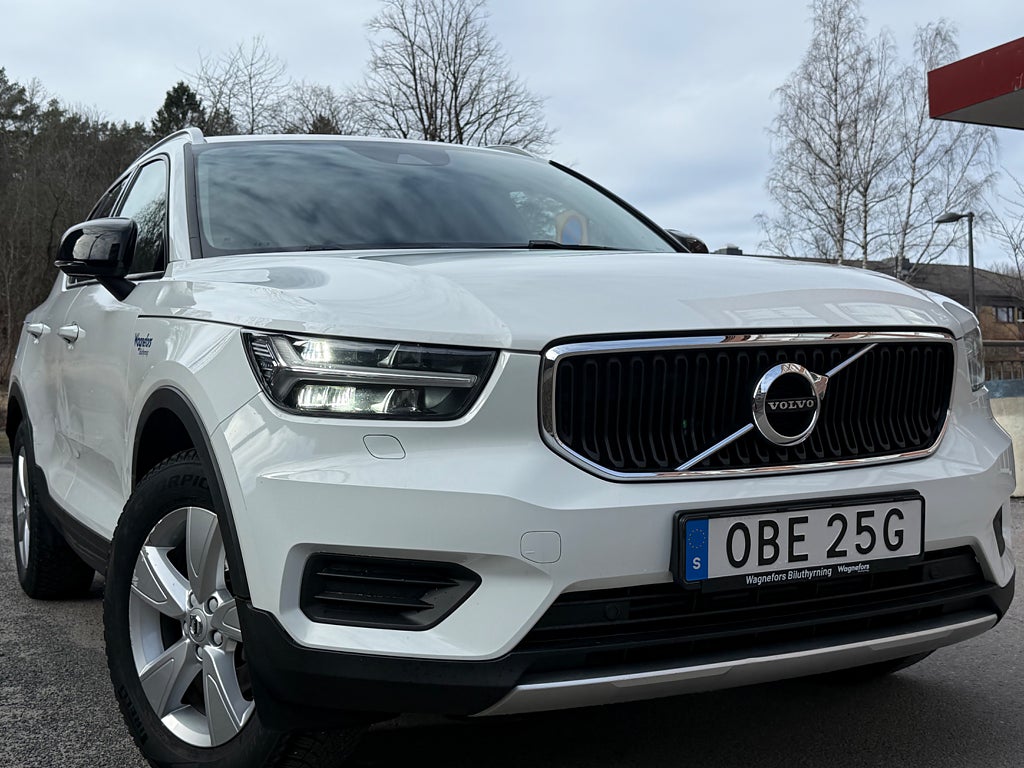Volvo XC40 T2 Bensin 129HK Drag Navi Led Värmare Leasbar